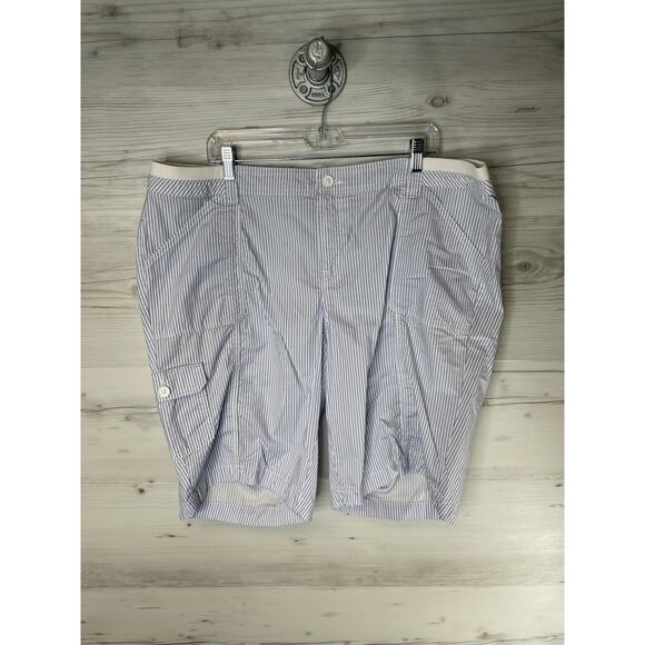 St. John's Bay Shorts Womens 20W Blue White Stripe Comfort Waist Stretch Pockets - Picture 1 of 13